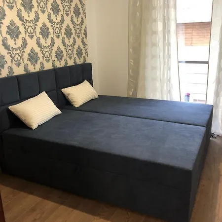 别墅 Nad Jeziorem W Warszawie 华沙