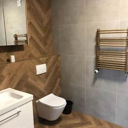 Villa Nad Jeziorem W Warszawie